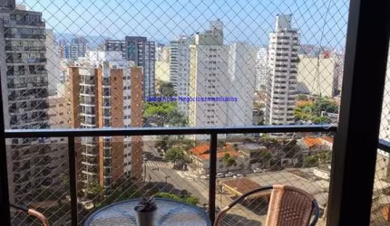 Apartamento 276m², 04 dormitórios (sendo suítes), 05 banheiros e 03 vagas na garagem.  Condomínio com portaria, segurança 24hrs, piscina,