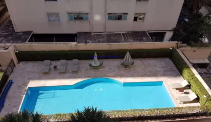 Apartamento 257m², 04 dormitórios (sendo suítes), 05 banheiros e 04 vagas na garagem.  Condomínio com portaria, segurança 24hrs, piscina,