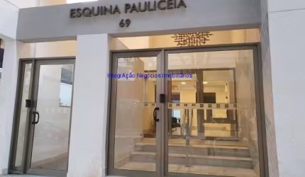 Apartamento Studio 16m², 01 dormitório e 01 banheiro.  Condomínio com portaria, segurança 24hrs e piscina.  Excelente localização