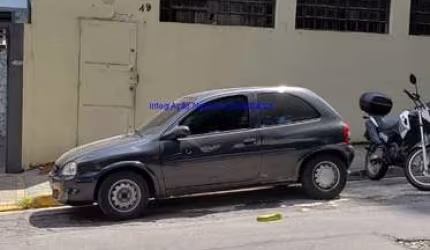 Sobrado Comercial 300m², 04 salas e 03 banheiros.   Excelente localização á 40 segundos andando para a estação do metrô Borba Gato