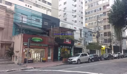 Sobrado Comercial 235m², 08 salas e 06 banheiros.   Excelente localização entre as Ruas dos Alemãs, Ingleses e Franceses; Próximo da estação do metrô