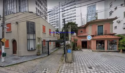 Casa Comercial / Residencial 84m², 02 salas, 01 banheiro e 01 vaga na garagem.   Excelente localização entre as Ruas Rio de Janeiro, Pernambuco