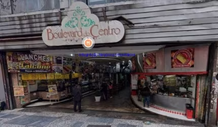 Conjunto Comercial 71m², 01 banheiro.   Condomínio com segurança 24hrs.  Excelente localização á 3 minutos andando para a estação do metrô República;
