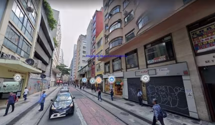 Conjunto Comercial 166m², 02 banheiros.  Condomínio com recepção e segurança 24hrs.  Excelente localização.