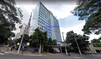 Conjunto Comercial 400m², 04 banheiros e 06 vagas na garagem.  Condomínio com recepção e segurança 24hrs.  Excelente localização entre a Rua Marcelino