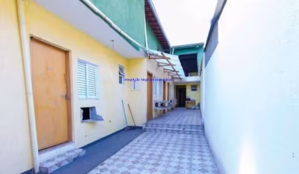 Sobrado 350m², 12 dormitórios, 05 banheiros e 05 vagas na garagem.  Excelente localização á 7 minutos andando para a estação do metrô Oscar Freire; En