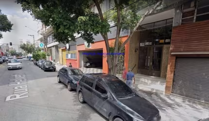 Sobreloja 380m², 03 salas e 04 banheiros.   Excelente localização á 7 minutos andando para a estação do metrô Santa Cecília; Entre as Ruas Conselheiro