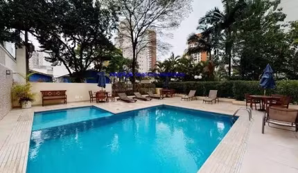 Apartamento 159m², 03 dormitórios (sendo suítes), 05 banheiros e 1 vaga de garagem.  Condomínio com segurança, portaria, piscina, playground