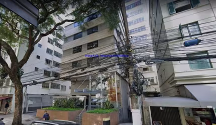 Condomínio com recepção e segurança 24hrs.  Excelente localização á 4 minutos andando para a estação do metrô Consolação; Entre as Ruas Bela Cintra,