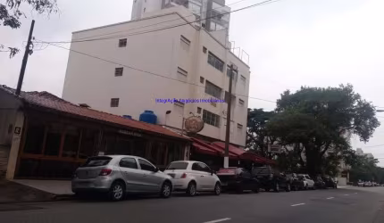 Conjunto comercial 80m², 04 salas, 01 banheiro e 01 vaga na garagem.   Excelente localização entre as Ruas Pascal e Sebastião Paes.  Todas as informaç