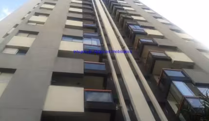 Apartamento 60m², 2 dormitórios (1 suíte), 2 banheiros, 2 salas e 1 vaga de garagem. Sacada, cozinha e lavanderia com armários  Com armários e piso frio.  Condomínio com piscina, salão de festas, play