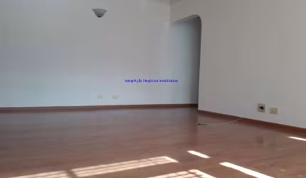 Apartamento 101m², 03 dormitórios sendo 01 suíte, 03 banheiros e 02 vagas na garagem. Ótima área de lazer. Excelente localização.