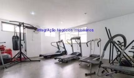 Apartamento 117m², 03 dormitórios (01 suíte) 03 banheiros e 01 vaga na garagem. Andar Alto com vista espetacular, armários nos quartos e cozinha.