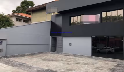 Casa 290m², 04 dormitórios, 05 banheiros e 12 vagas na garagem.   Excelente localização. Todas as informações aqui anunciadas