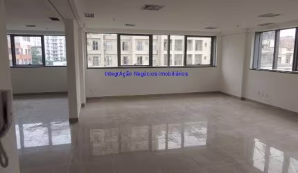 Conjunto comercial 100m², 04 banheiros e 04 vagas na garagem com manobristas. Excelente localização, ao lado do metrô Marechal Deodoro.