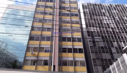 Conjunto comercial, 28m², 01 sala, lavabo, copa.    Condomínio com recepção.  Excelente localização á 3 minutos andando para a estação do metrô