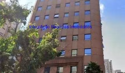 Condomínio com recepção e segurança 24hrs.  Excelente localização entre as Ruas José Maria Lisboa, Pamplona e Alameda Lorena.