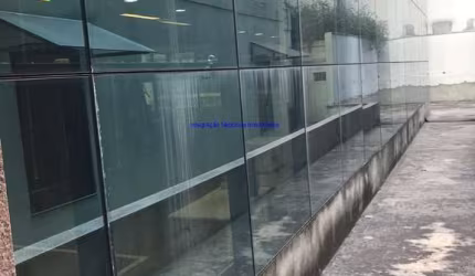 Conjunto comercial 200m², 03 banheiros.Ótima localização, MEIO quarterão da Av Paulista. Estamos à disposição para melhor atendê-lo.
