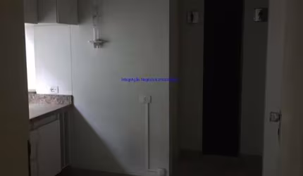 Conjunto comercial 200m², 02 banheiros, 04 vagas na garagem.  Condomínio com recepção e segurança 24hrs.  Excelente localização