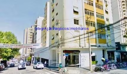 Edificio Comercial, tem portaria, tem hidrante para combate á incêndio, detector de fumaça dentro do conjunto e elevador.   Localização privilegiada,