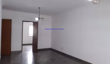 Apartamento 100 m², 3 dormitórios, 2 banheiros,  sala ampla, sem vaga de garagem,  apartamento bem espaçoso.   Condomínio com portaria e segurança 24h