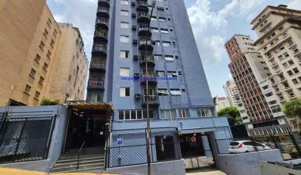 Apartamento Studio 36m², 01 dormitório, 01 banheiro e 01 vaga de garagem.  Condomínio com portaria e segurança.  Excelente localização