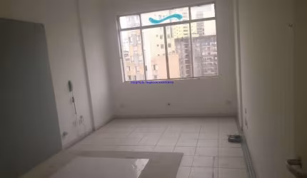 Apartamento 45m², 01 sala, 01 banheiro.  Condomínio com segurança.  Excelente localização á 2 minutos andando para a estação do metrô Anhangabaú