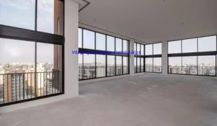 Apartamento 688m², 4 dormitórios, 4 banheiro e 07 vagas de garagem.   Condomínio com portaria, segurança, piscina, academia, salão de jogos e salão