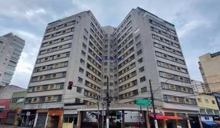 Apartamento 34.11m², 01 dormitório ,01 banheiro e 01 vaga de garagem.  Condomínio com portaria 24hrs.  Excelente localização á 6 minutos andando para