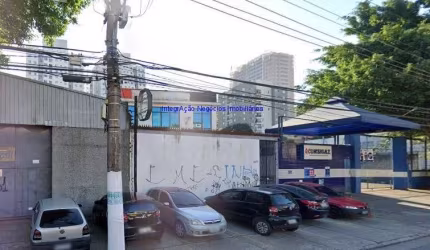 Predio Comercial 1.000m² e 04 banheiros.  Excelente localização entre a Rua Jose Pereira de Araujo e Avenida Elisio Teixeira Leite.