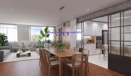 Apartamento 213,50m², 03dormitórios (sendo suítes), 04 banheiros, 02 vagas na garagem.  Condomínio com portaria e segurança.  Ótima localização