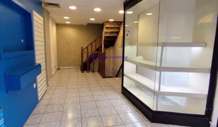 Loja 60m² e 01 banheiro.  Condomínio com segurança.  Excelente localização, á 4 minutos andando para a estação do metrô Republica; Entre as Ruas Marco