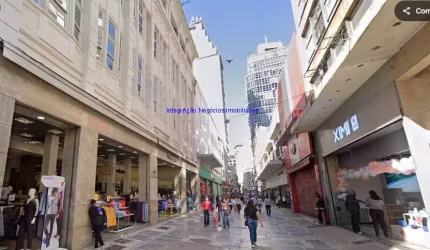 loja 989m² e 02 banheiros .  Excelente localização á 3 minutos andando para a estação do metrô Sé; Entre as Ruas São Bento, Joé Bonifácio e Quintino