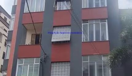 Apartamento 55m², 01 dormitório e 01 banheiro.  Condomínio com portaria e segurança.  Excelente localização, entre as Alamedas Barão de Limeira, Glete
