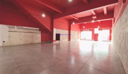 Loja 180m², 04 salas, 01 copa e 01 banheiro.  Excelente localização, entre as Ruas Lisboa, João Moura e Artur de Azevedo; Próximo da estação do metrô