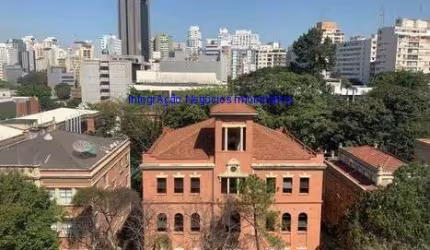 Apartamento 49m², 01 dormitório e 01 banheiro.  Condomínio com portaria e segurança.  Excelente localização entre as Ruas Major Sertório