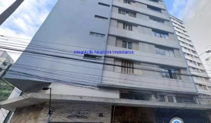 Apartamento Studio MOBILIADO 35m², 1 dormitório, 1 banheiro. Cozinha, área de serviço e banheiro grandes e independentes.  Condomínio com portaria,