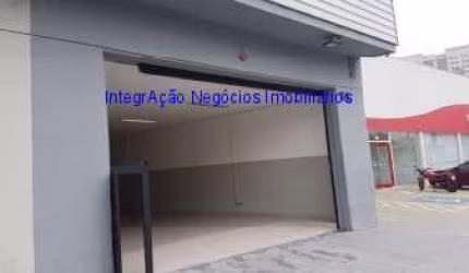 Loja 213m² e 02 banheiros.  Excelente localização entre as Ruas do Bosque, José Gomes Falcão e Avenida Marques de São Vicente.   Todas as informações