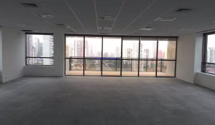 Excelente Conjunto comercial 271,18m², em Edifico Moderno com avançadas especificações técnicas, com ar condicionado central, piso elevado.