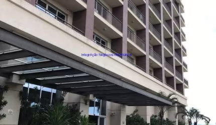 Conjunto comercial 62m², 01 copa, 01 banheiro e 01 vaga na garagem. Piso flutuante em peças granito, copa com cuba e bancada armários.  Condomínio