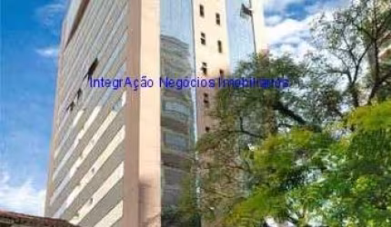 Conjunto Comercial 35,80m², 01 banheiro e 01 vaga na garagem.  Condomínio com recepção e segurança 24hrs.  Excelente localização á 5 minutos andando
