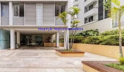 Apartamento 100m², 02 dormitórios e 01 banheiro.  Condomínio com portaria, salão de festa e área verde.  Excelente localização