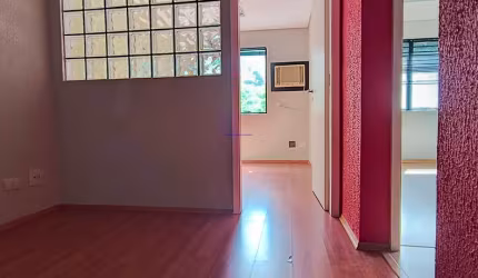 Conjunto Comercial 33m², 01 sala e 01 banheiro.  Condomínio com recepção e segurança.  Excelente localização á 3 minutos andando para a estação