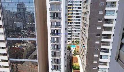 Apartamento Studio 25m², 01 dormitório, 01 banheiro e 01 vaga de garagem.  Condomínio com portaria 24hrs, piscina, e academia.  Excelente localização