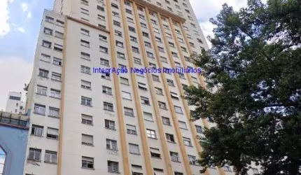 Apartamento 42m², 01 dormitório e 01 banheiro.  Condomínio com portaria e churrasqueira.  Excelente localização á 6 minutos andando para a estação
