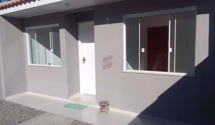 Casa com 2 quartos à venda na Rua João Baron, 372, Planta Deodoro, Piraquara, 55 m2 por R$ 225.000