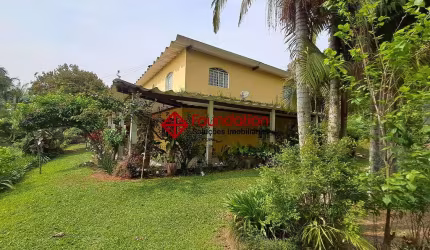 Sítio em Ibiúna à Venda -  AT 36300 m², AC 1100 m², 4stes. Impecável, Lago.