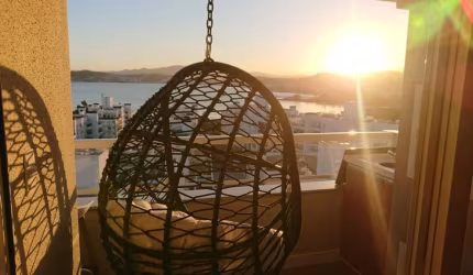 Apartamento Dúplex - 3 dorms (1 suite ampla com hidromassagem), vaga dupla de garagem  e linda vista permanente