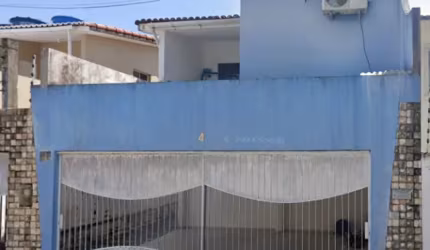 Casa Duplex em Capim Macio 3/4 com uma suite