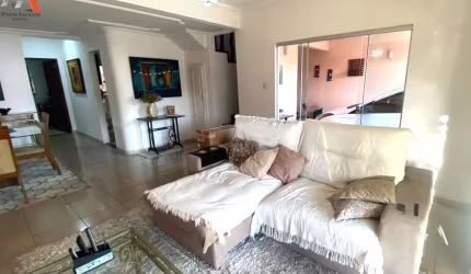 -COP 30 - CASA DE 2 PAVIMENTOS COM 4 SUÍTES NO COMDOMÍNIO CIDADE JARDIM 1! -ÁREA PRIVATIVA DE 170M². -01 VAGAS DE GARAGEM.
